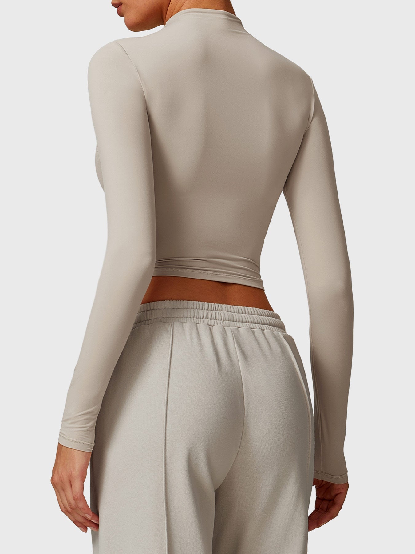 Tebeary Heno Turtle Neck Long Sleeve Crop Top
