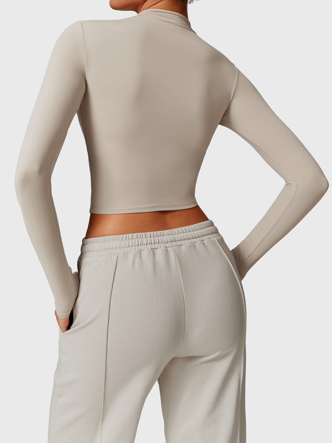 Tebeary Heno Turtle Neck Long Sleeve Crop Top
