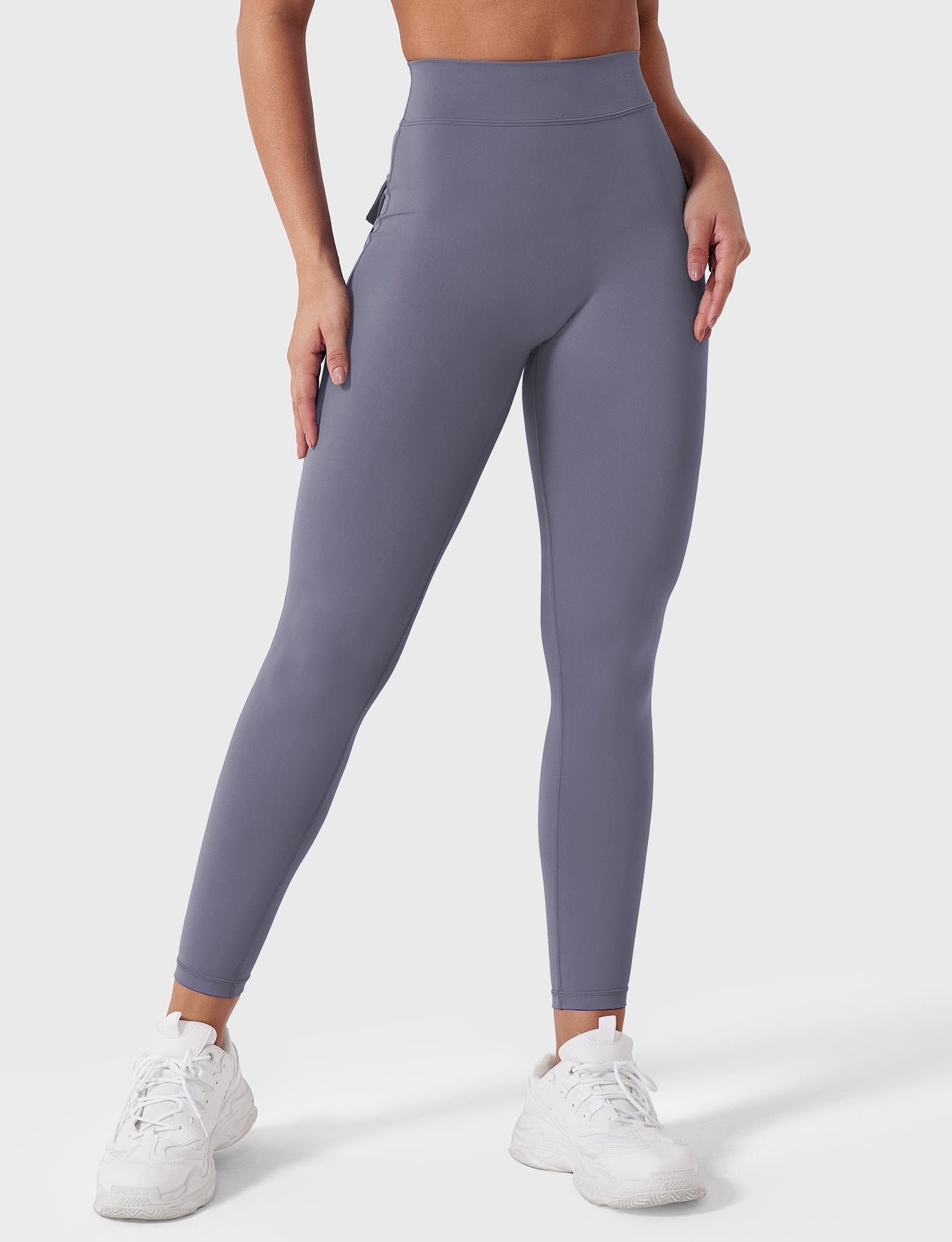 Tebeary V-Back Charm Leggings