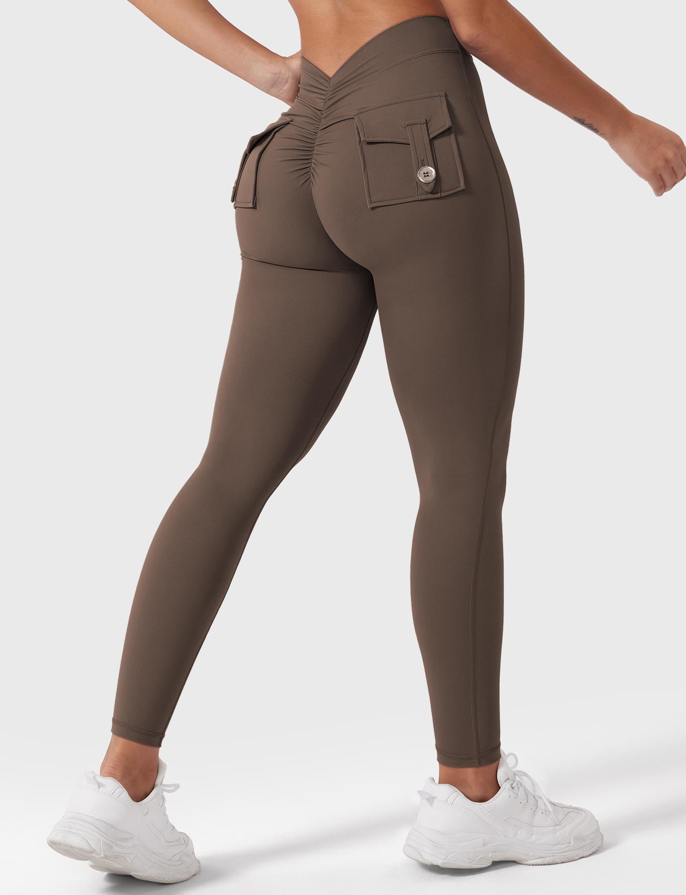 Tebeary V-Back Charm Leggings