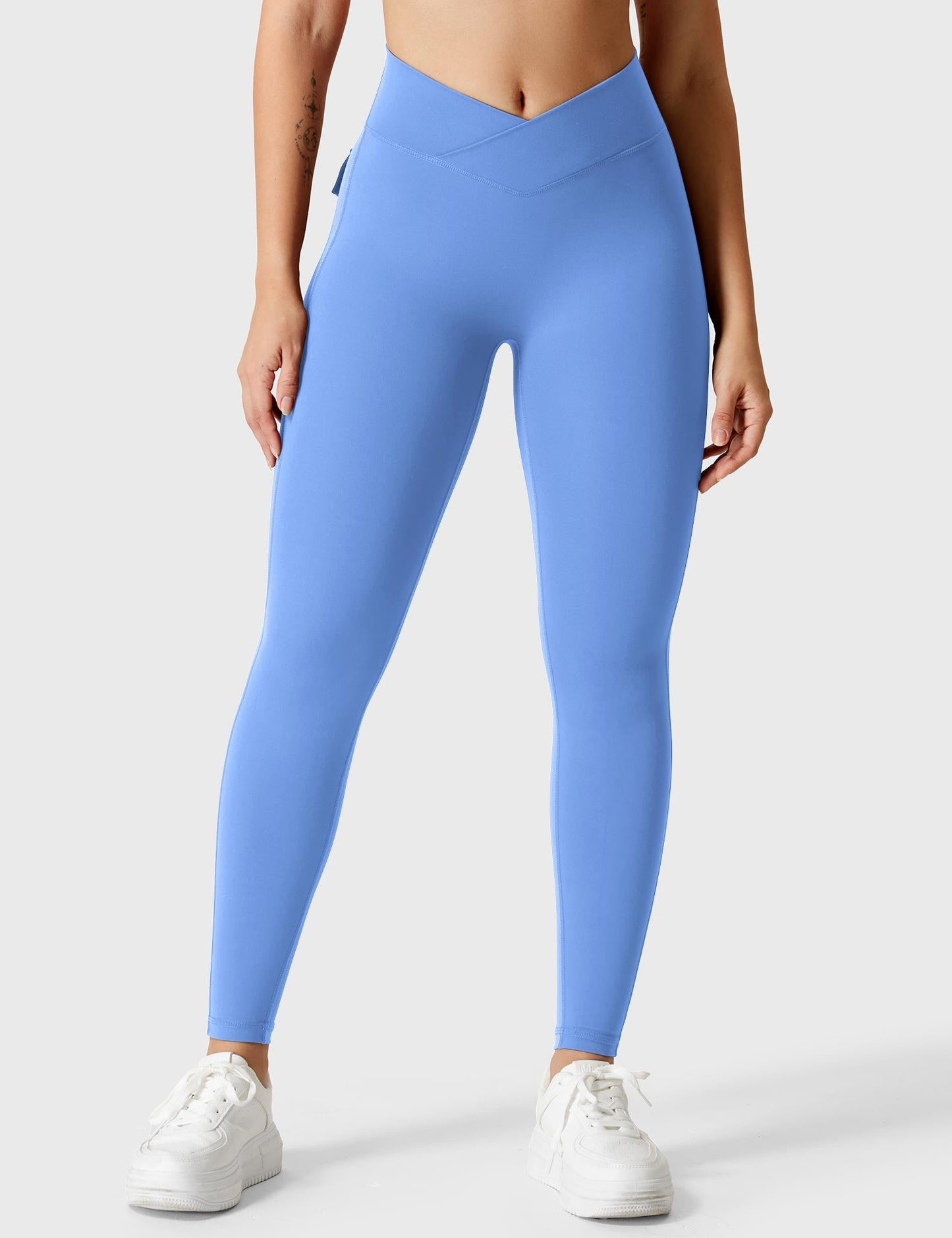 Tebeary V-waistband Charm Leggings