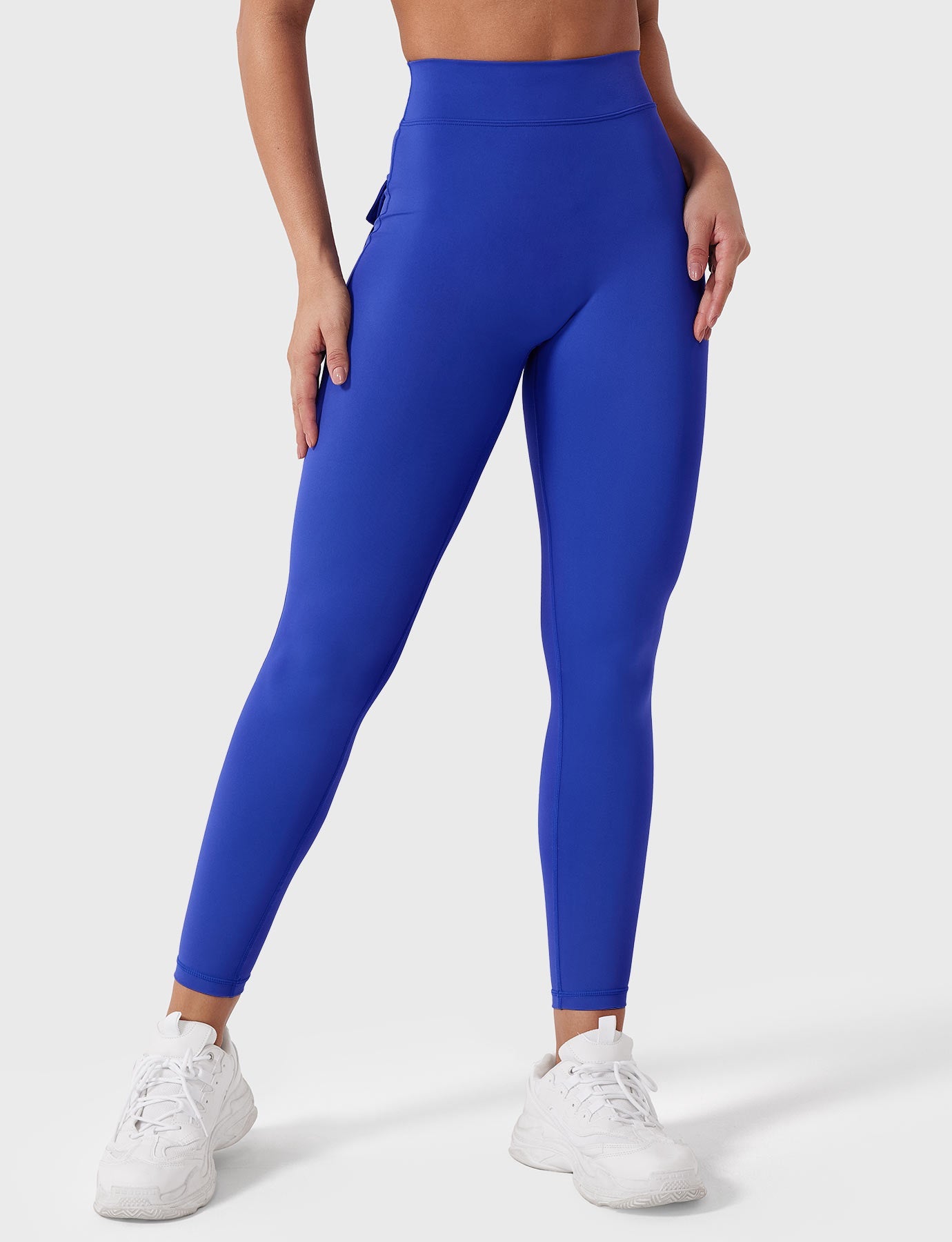 Tebeary V-Back Charm Leggings