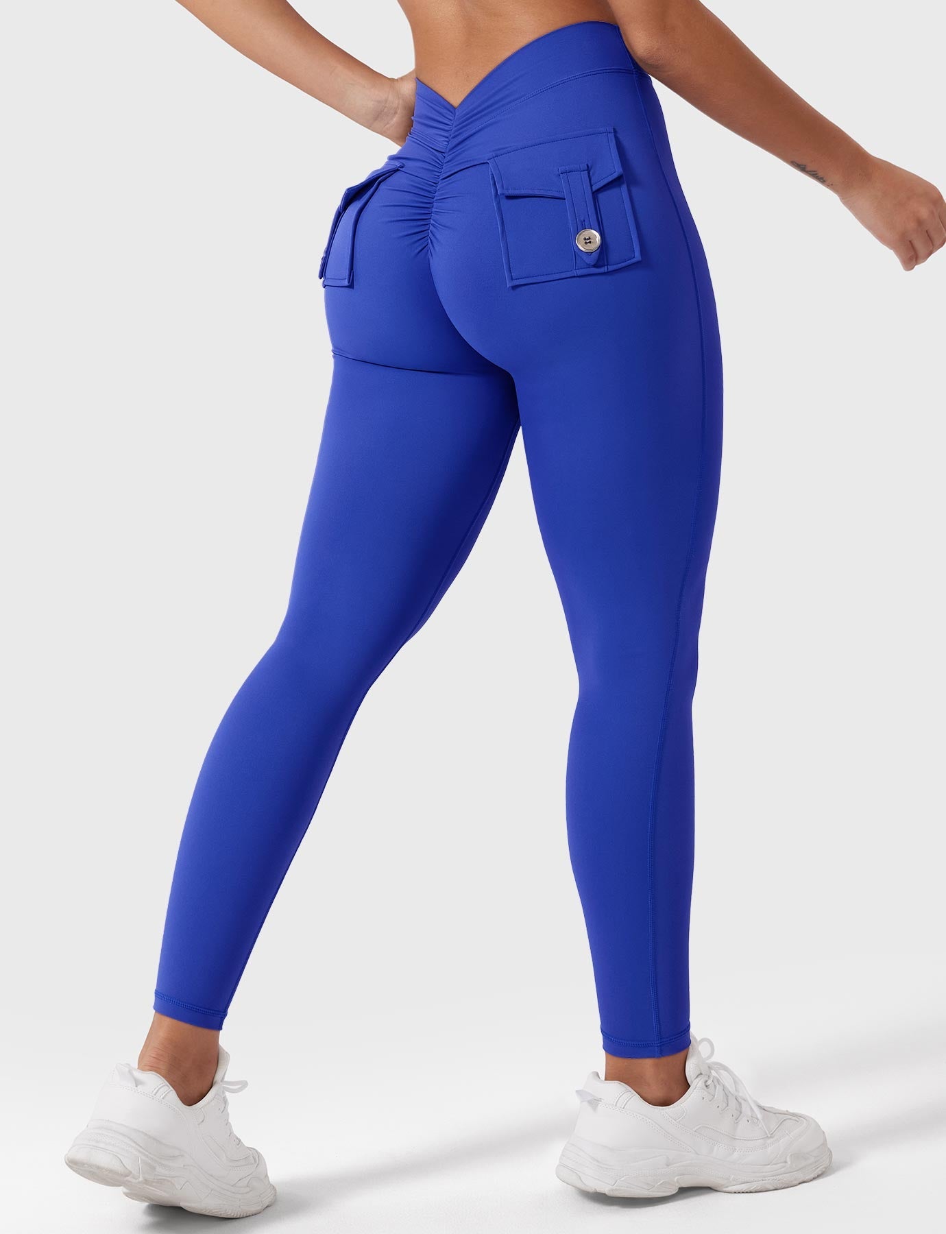 Tebeary V-Back Charm Leggings