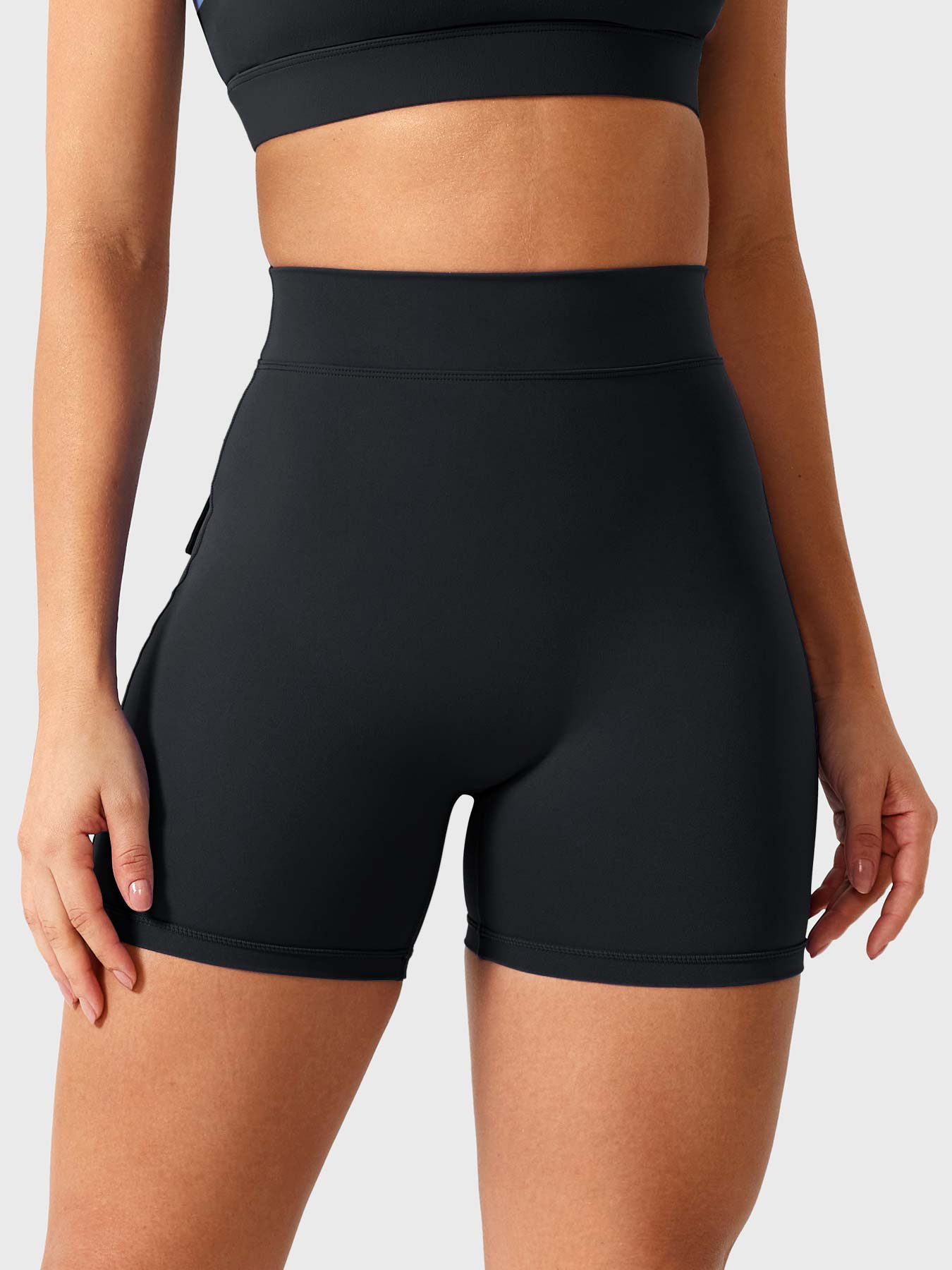 Tebeary V-Back Charm Shorts